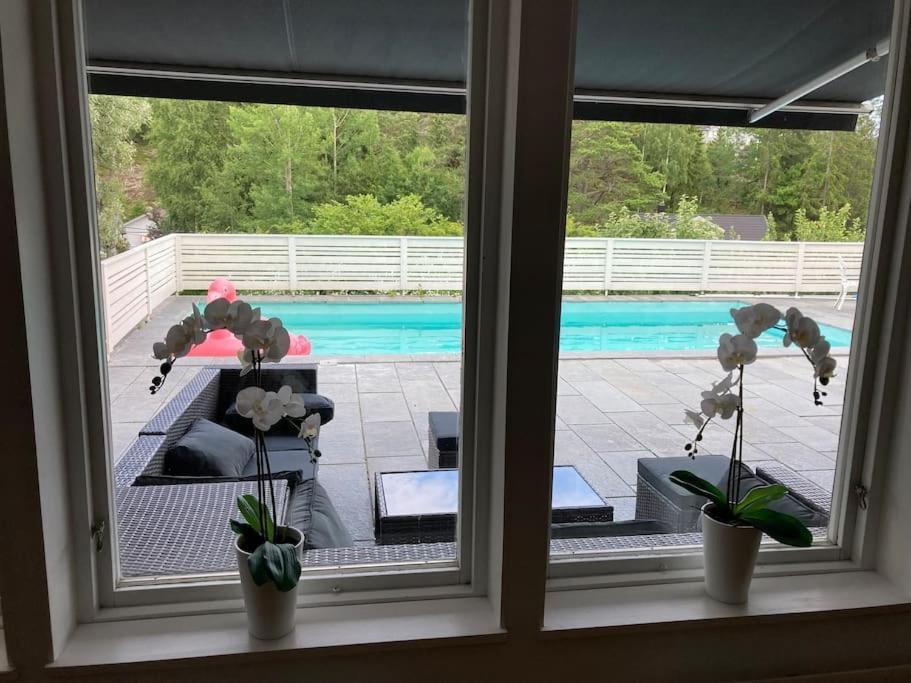 Villa Med Pool Och Bara 600M Till Havet! Trosa Bagian luar foto