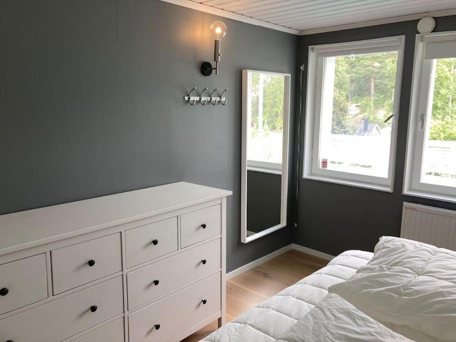 Villa Med Pool Och Bara 600M Till Havet! Trosa Bagian luar foto